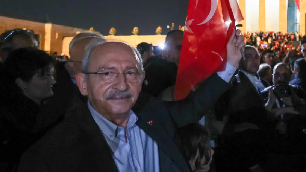 Kemal Kılıçdaroğlu yeni parti mi kuruyor? 'Önümüzdeki günlerde ofis açacak' - Cumhuriyet Halk Partisi'nde 4-5 Kasım tarihlerinde yapılan 38. Olağan Büyük Kurultayı'nda Kemal Kılıçdaroğlu'nun 13 yıllık genel başkanlığı sona erdi.