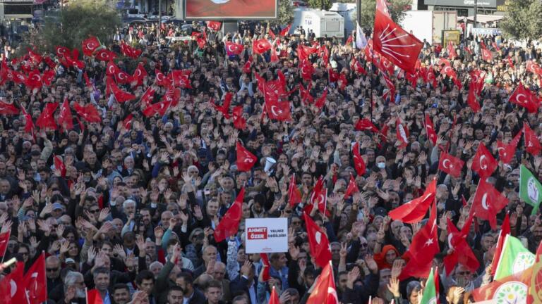“500 bin kişi gelseydi Ahmet Özer tutuklanmazdı”