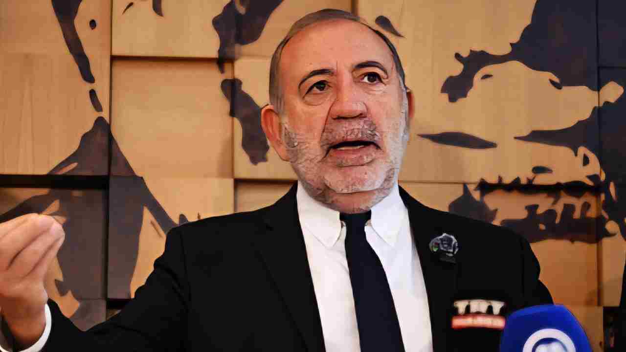 Gürsel Tekin’den partiden ihraç edilen CHP üyelerine açık mektup