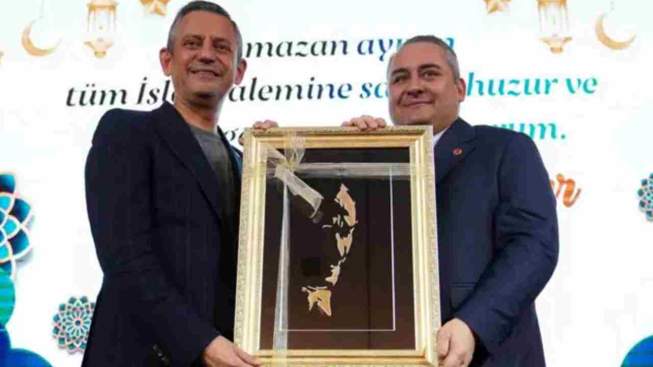 Mesut Özarslan zu Özgür Özel: Wenn wir gesprochen hätten, wenn er angerufen hätte, wäre es nicht so weit gekommen