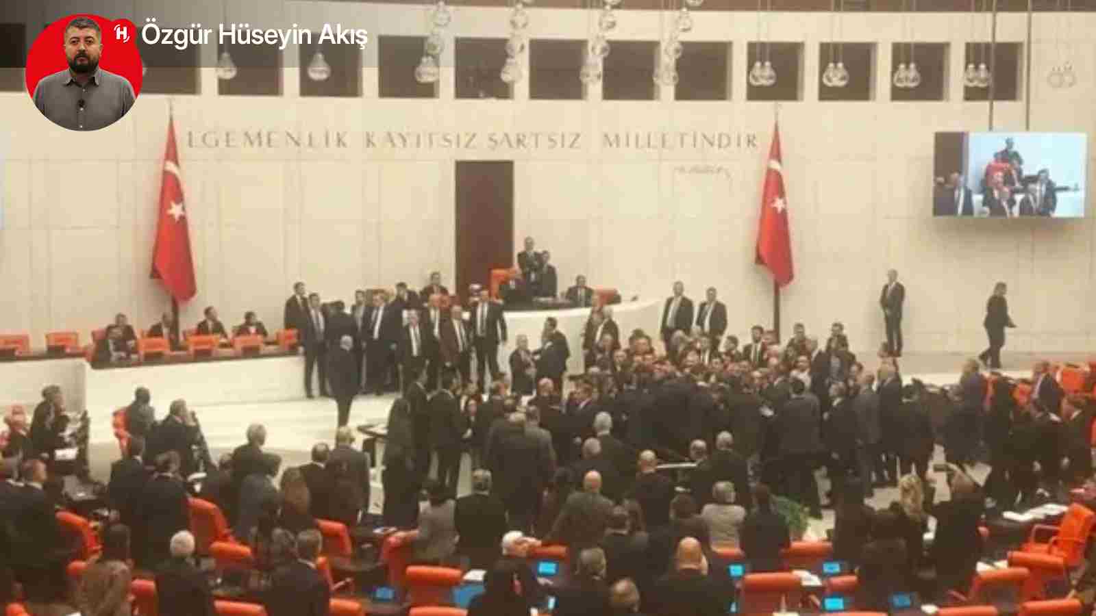 Ähnlichkeiten zwischen dem Zustand der CHP und dem Zustand des Landes